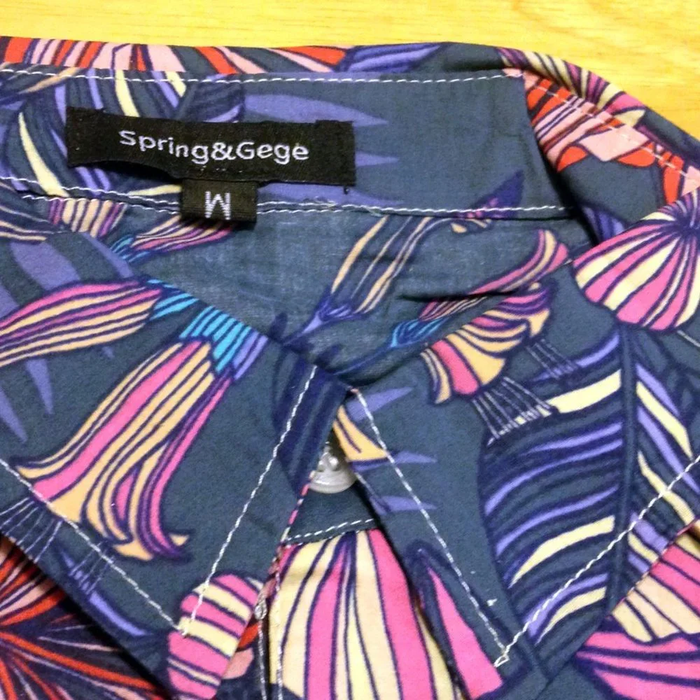 Boys Size 7-8 hawaiian style shirt, new